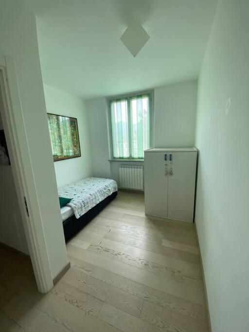 Maison Minu Appartement Porto Ceresio Buitenkant foto
