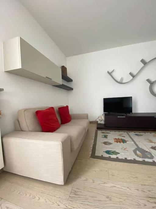 Maison Minu Appartement Porto Ceresio Buitenkant foto