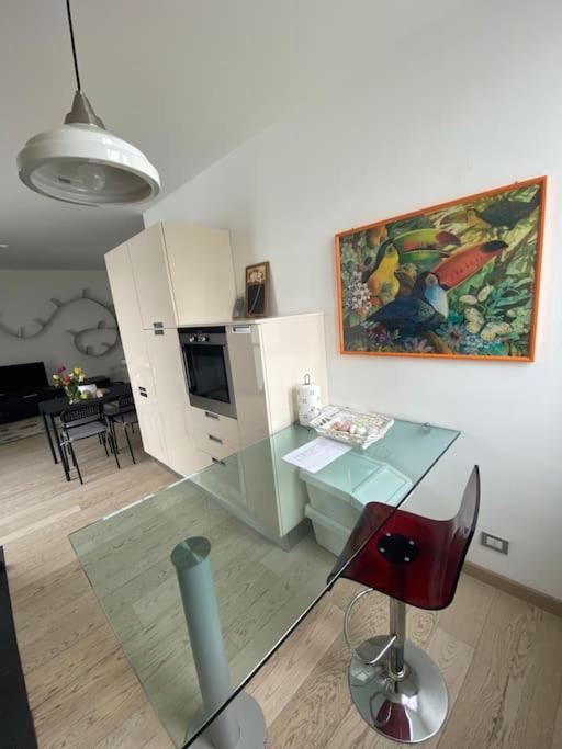 Maison Minu Appartement Porto Ceresio Buitenkant foto