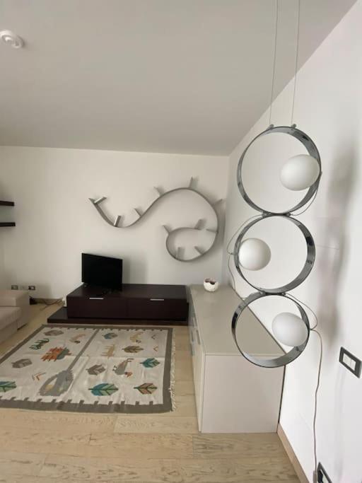 Maison Minu Appartement Porto Ceresio Buitenkant foto