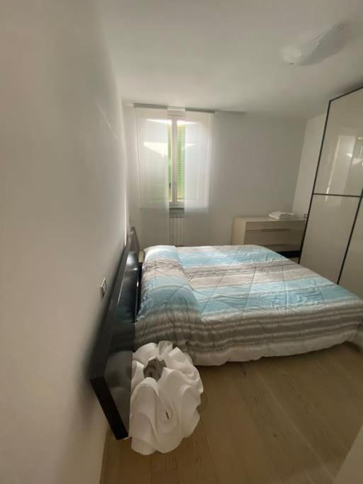 Maison Minu Appartement Porto Ceresio Buitenkant foto