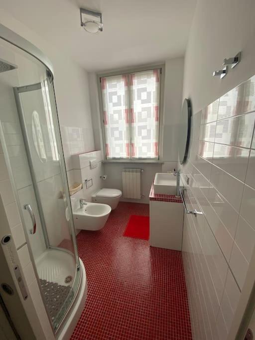 Maison Minu Appartement Porto Ceresio Buitenkant foto